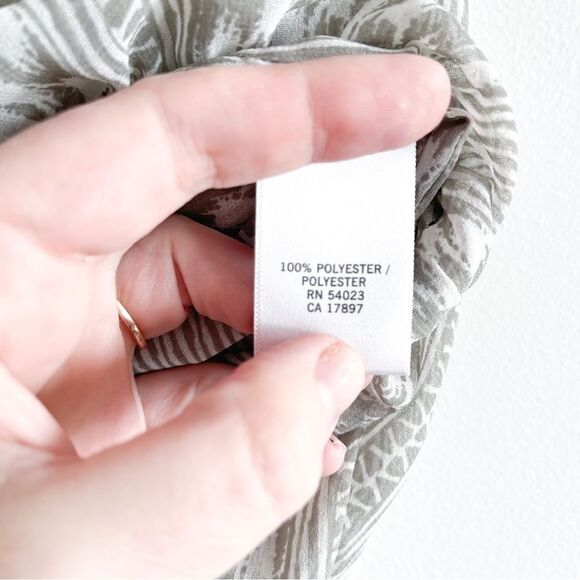 Banana Republic Sheer Blouse Top Gray Cream Elastic Waist Cuffs Women's S - Picture 5 of 8